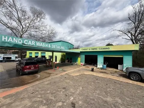 Opelika Commercial Building For Sale