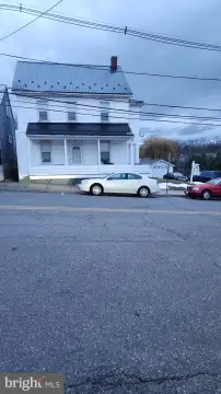 Smithsburg Duplex with Investment Potential