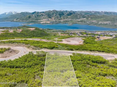 Homesite with Mountain and Water Vistas