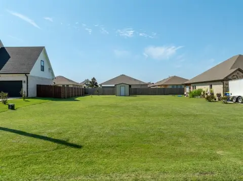 Buildable Lot in Desirable Neighborhood