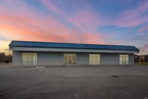 Versatile Commercial/Industrial Property in Martinsville