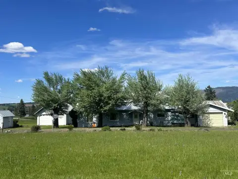 580-Acre Ranch in Clearwater River Country