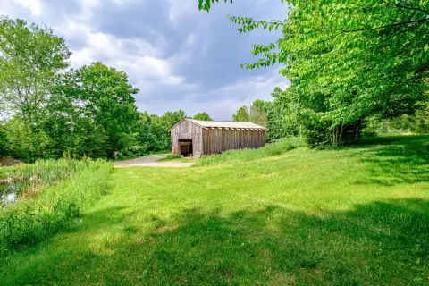 Oxford, ME Acre with Barn