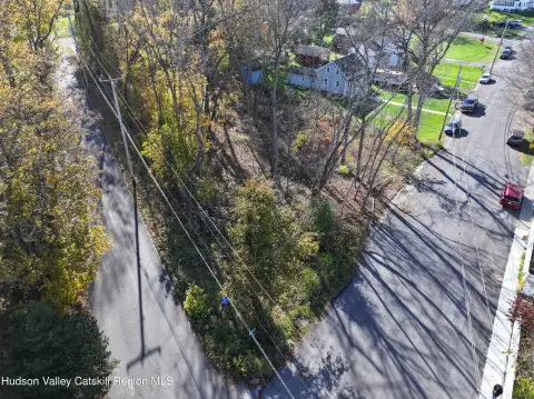 Coxsackie Land Near Hudson River