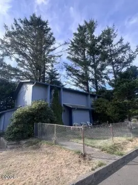 Duplex with Separate Utilities