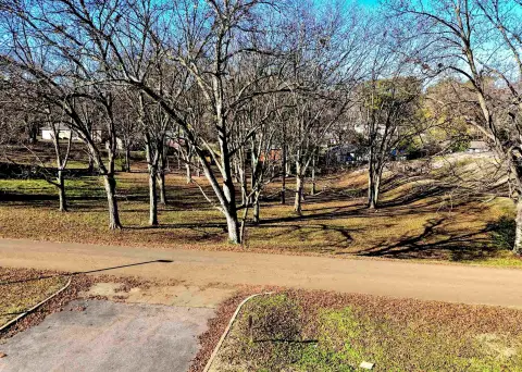 Spacious Lot in Downtown Munford