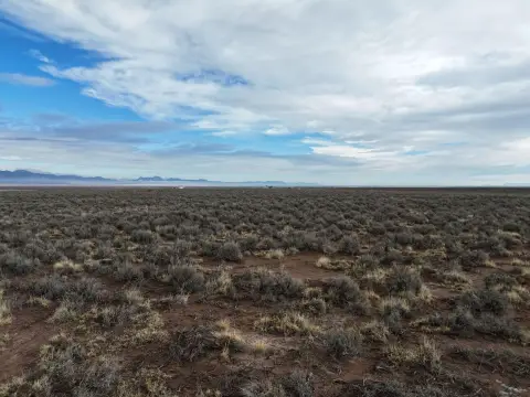 Land in Quiet Desert Location