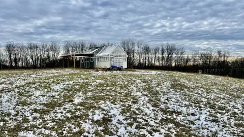 Land with Sleeper Cabin, Greenhouse
