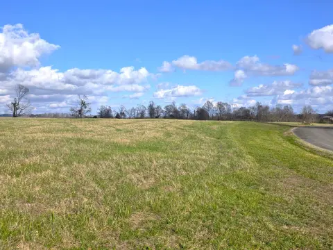 Residential Land in Russell Springs