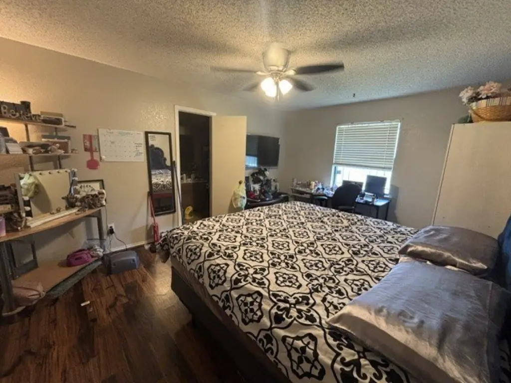 Picture 10