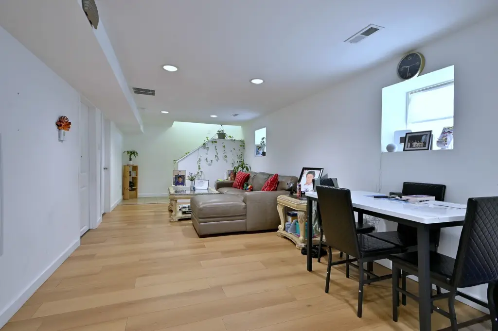 Picture 12