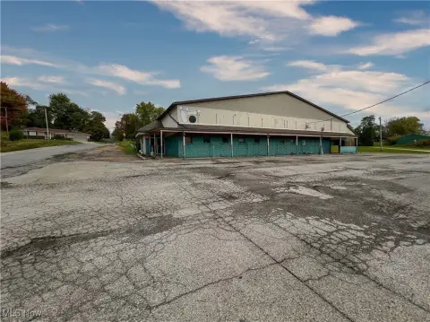 Calcutta Retail Opportunity For Sale