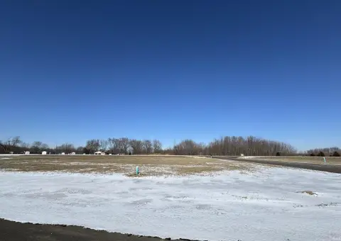Residential Land in Mitchell, IN