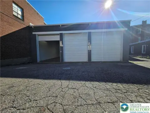 Bethlehem Garage Space for Lease