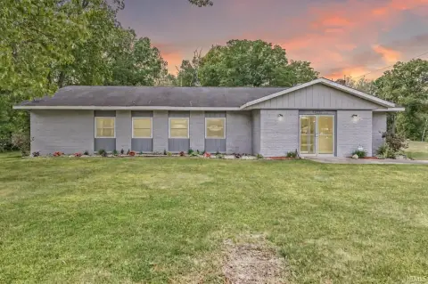 Versatile Office Building on Acreage