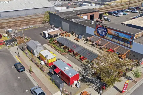 Food Cart Plaza Restaurant Property
