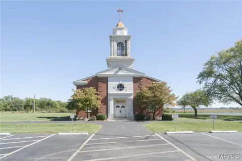 Church and Office Redevelopment Opportunity