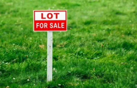 Residential Lot in Independence, Iowa