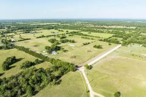 Campbell, Texas One-Acre Lots