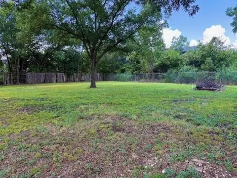 Residential Land in Cleburne, TX