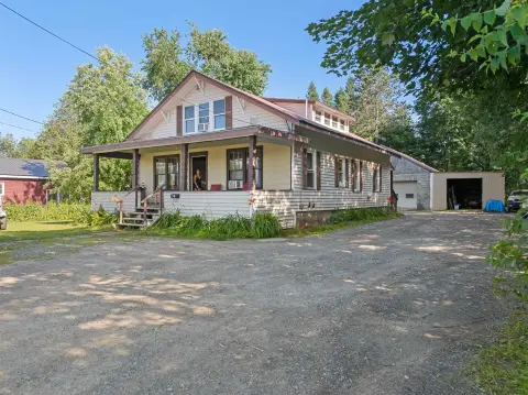 Mixed-Use Property With Garage