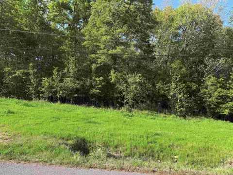Residential Land in Tuscumbia, AL