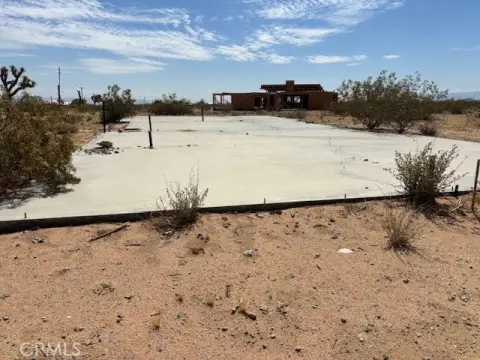 Landers Land with Paid Water Meter