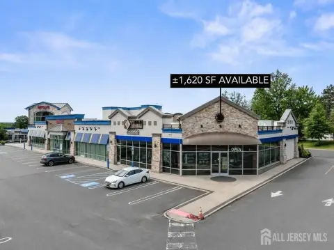 Retail End-Cap Space
