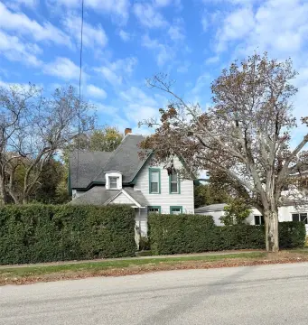 3-Unit Triplex with Separate Entrances