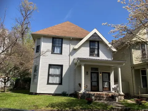 Evansville Duplex with Original Woodwork