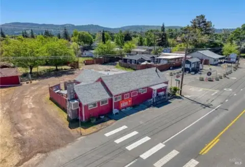 Waterfront Bar with Expansion Potential