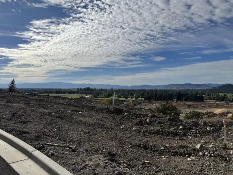 Eagle Point Residential View Lots