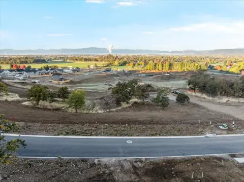 Eagle Point Estate View Lots