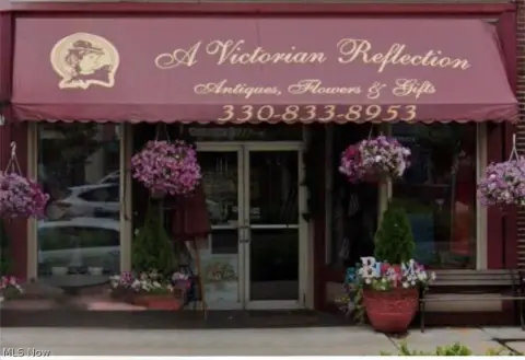 Floral and Gift Storefront Business