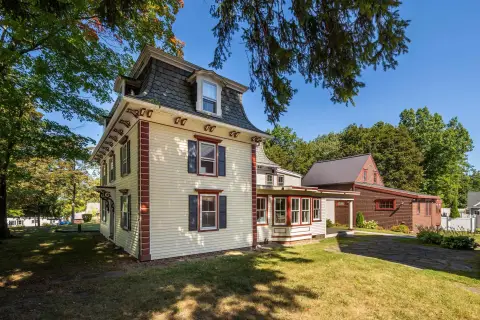 Duplex with Three-Story Barn