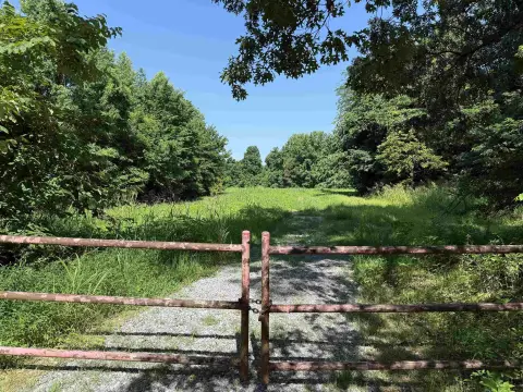 Picturesque Land with 10-Acre Lake