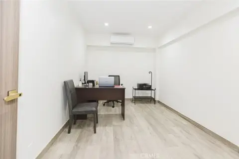 Remodeled Office Space in Sun Valley