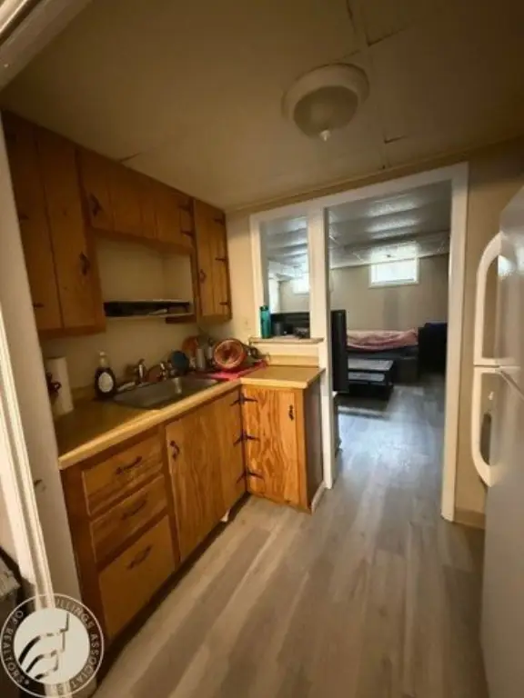 Picture 4