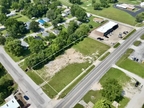 Prime Commercial Lot on Broadway