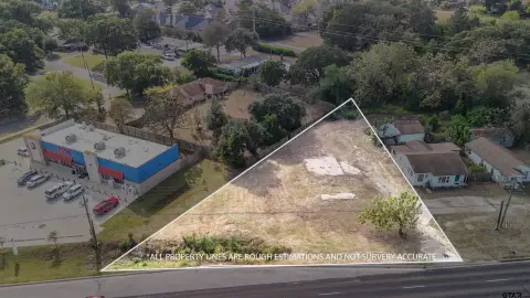 Commercial Lot on Busy Road