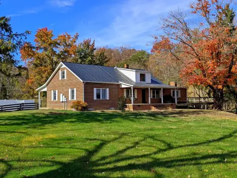 Renovated Farmhouse on Acreage