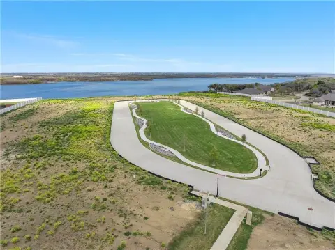 Residential Land in Westlake, Woodway