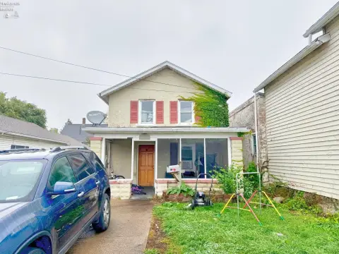 Two-Unit Duplex with Shared Laundry
