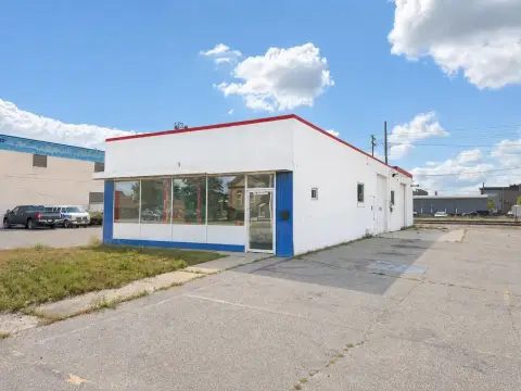 Flex Building With Warehouse