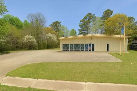 Freestanding Retail Building in Marietta
