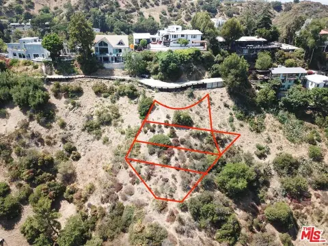 Hollywood Hills Land with Panoramic Views