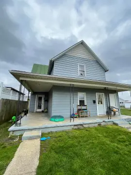 Two-Unit Duplex with Appliances