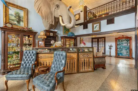 Historic Hotel in Mineola, TX