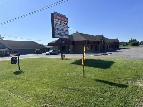 Retail Space in Brooklyn, MI