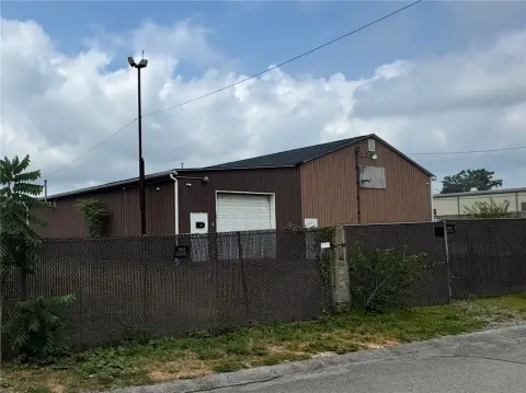Multi-Bay Warehouse Building